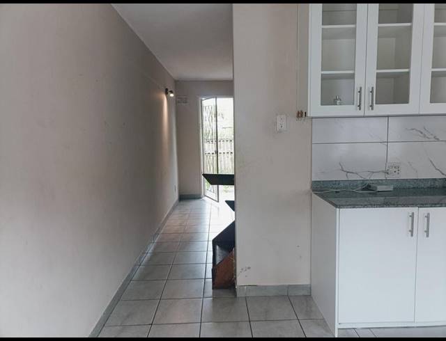2 BEDROOM TOWNHOUSE FOR SALE IN ASHLEY
